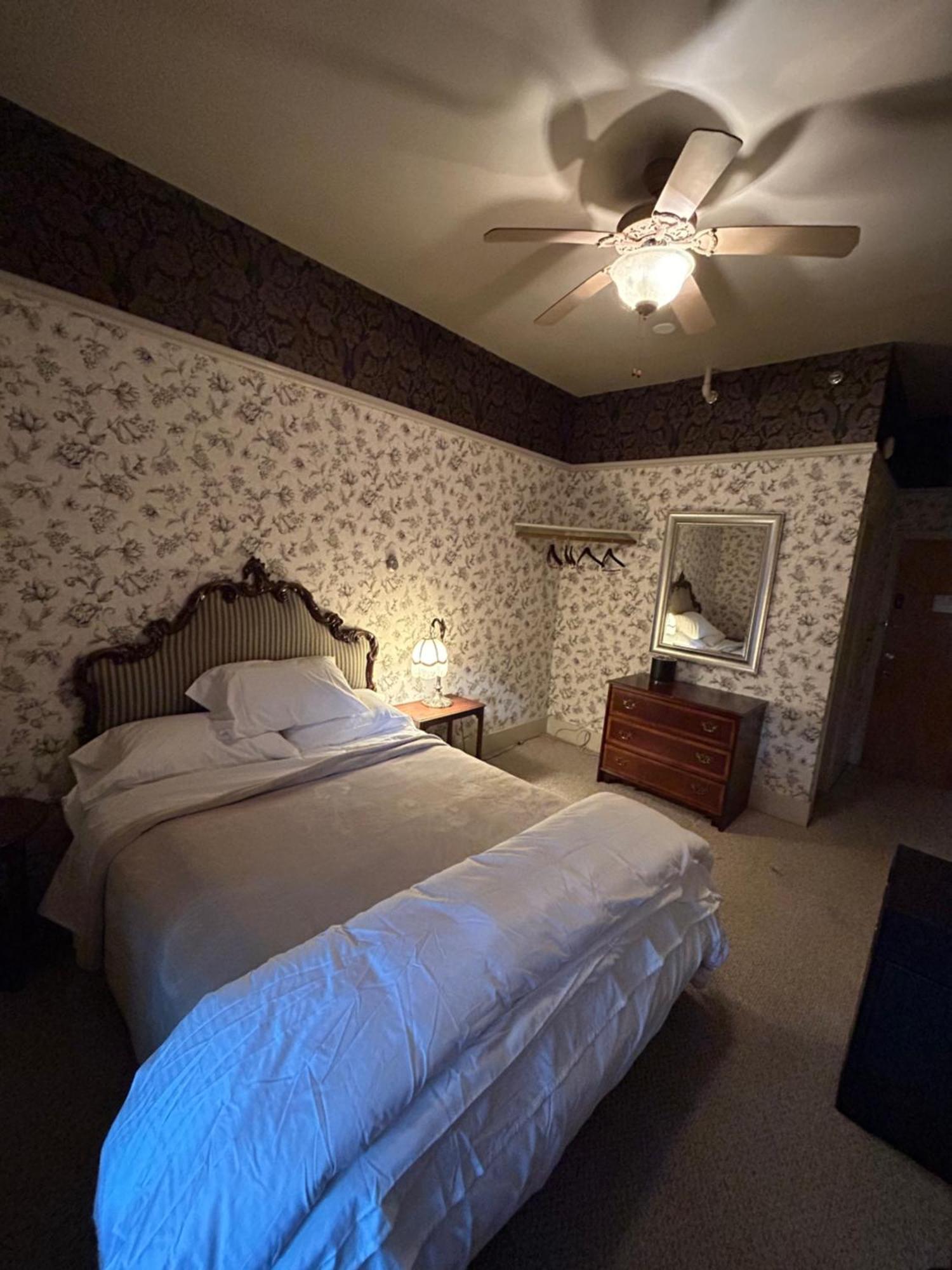 The Elizabeth Inn And Restaurant Bethel Quarto foto