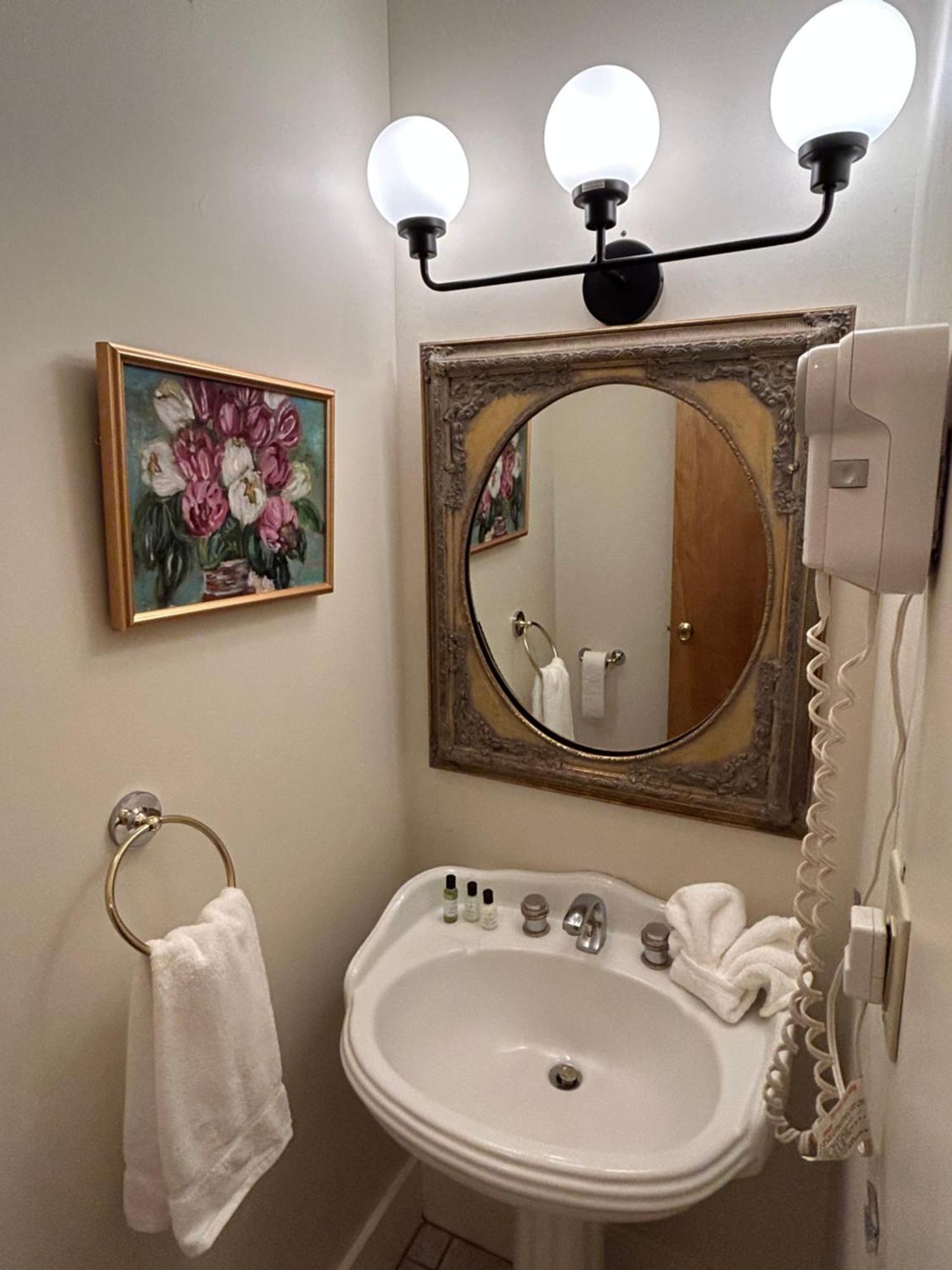 The Elizabeth Inn And Restaurant Bethel Quarto foto